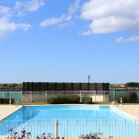 アパート Cozy With Swimming Pool, 3 Minutes From The Beach ディーブ・シュール・メール