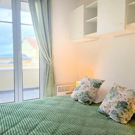 Cozy With Swimming Pool, 3 Minutes From The Beach アパート *